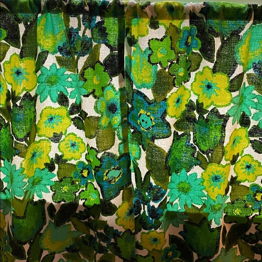 VTG Handmade Floral Café Curtains 3pc Set